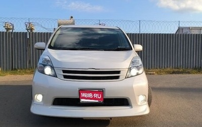 Toyota ISis I, 2012 год, 1 500 000 рублей, 1 фотография