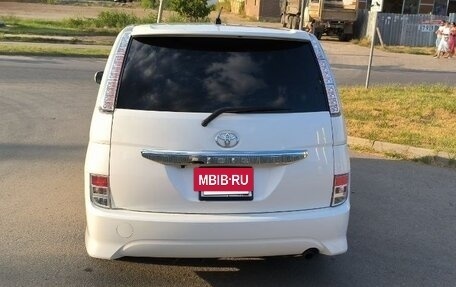 Toyota ISis I, 2012 год, 1 500 000 рублей, 2 фотография