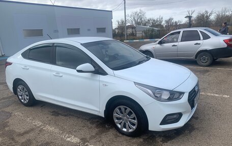 Hyundai Solaris II рестайлинг, 2018 год, 1 600 000 рублей, 8 фотография