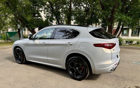 Alfa Romeo Stelvio, 2021 год, 3 900 000 рублей, 18 фотография