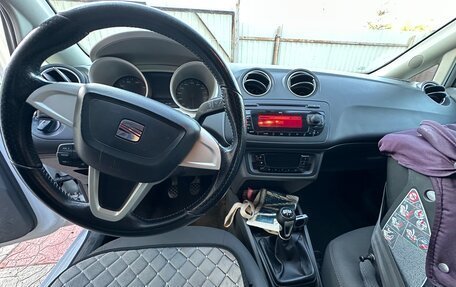 SEAT Ibiza IV рестайлинг 2, 2011 год, 570 000 рублей, 4 фотография