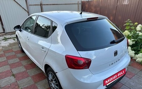 SEAT Ibiza IV рестайлинг 2, 2011 год, 570 000 рублей, 10 фотография