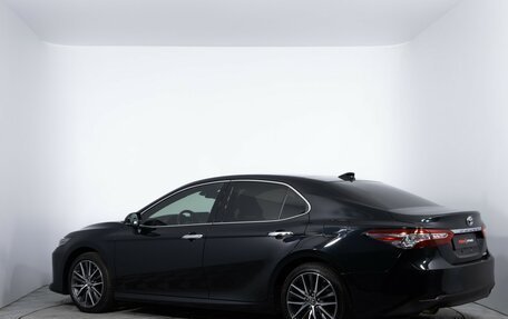 Toyota Camry, 2023 год, 3 970 000 рублей, 7 фотография