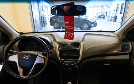 Hyundai Solaris II рестайлинг, 2012 год, 679 000 рублей, 16 фотография