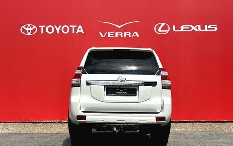 Toyota Land Cruiser Prado 150 рестайлинг 2, 2013 год, 2 890 000 рублей, 6 фотография