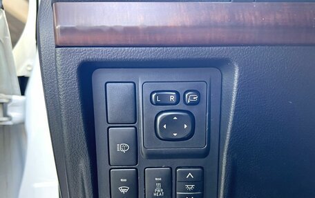 Toyota Land Cruiser Prado 150 рестайлинг 2, 2013 год, 2 890 000 рублей, 22 фотография