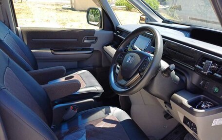 Honda Stepwgn IV, 2015 год, 1 650 000 рублей, 17 фотография