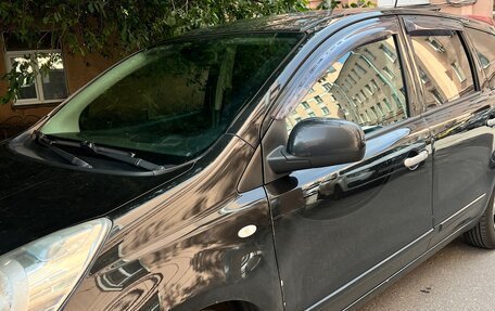 Nissan Note II рестайлинг, 2010 год, 800 000 рублей, 4 фотография