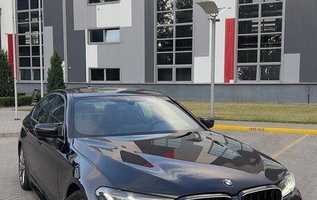 BMW 5 серия, 2020 год, 3 300 000 рублей, 2 фотография