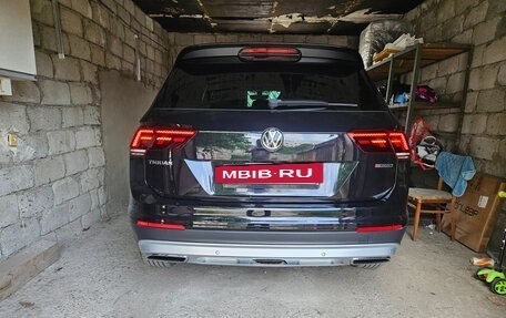 Volkswagen Tiguan II, 2018 год, 2 850 000 рублей, 8 фотография