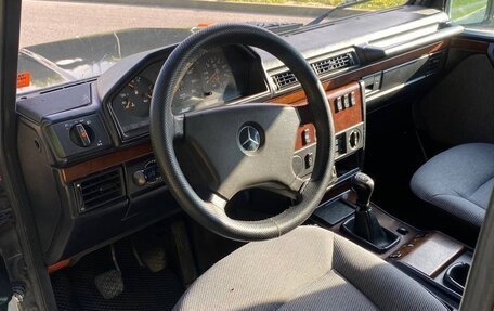 Mercedes-Benz G-Класс W463 рестайлинг _ii, 1993 год, 1 800 000 рублей, 14 фотография