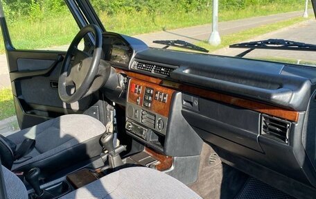Mercedes-Benz G-Класс W463 рестайлинг _ii, 1993 год, 1 800 000 рублей, 20 фотография