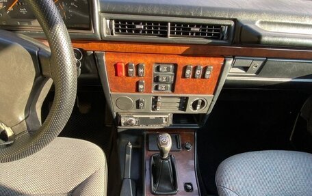 Mercedes-Benz G-Класс W463 рестайлинг _ii, 1993 год, 1 800 000 рублей, 15 фотография
