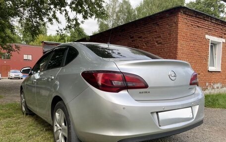 Opel Astra J, 2013 год, 850 000 рублей, 10 фотография