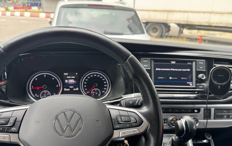 Volkswagen Multivan T6 рестайлинг, 2020 год, 6 200 000 рублей, 9 фотография