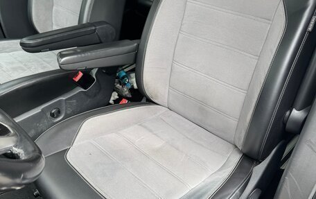 Volkswagen Multivan T6 рестайлинг, 2020 год, 6 200 000 рублей, 10 фотография