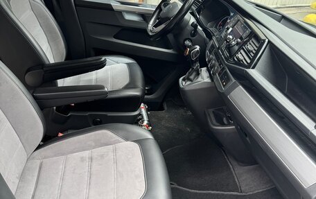 Volkswagen Multivan T6 рестайлинг, 2020 год, 6 200 000 рублей, 8 фотография