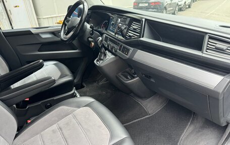 Volkswagen Multivan T6 рестайлинг, 2020 год, 6 200 000 рублей, 7 фотография