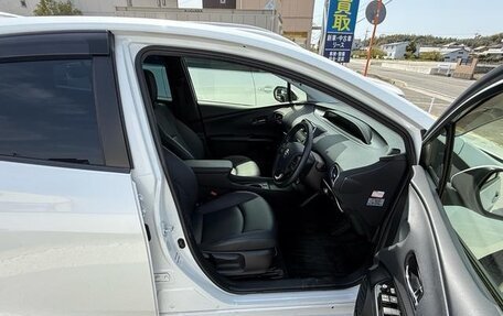 Toyota Prius IV XW50, 2022 год, 1 900 334 рублей, 8 фотография