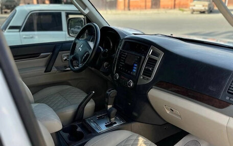 Mitsubishi Pajero IV, 2019 год, 3 100 000 рублей, 3 фотография