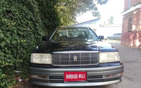 Toyota Crown, 1998 год, 1 000 000 рублей, 11 фотография