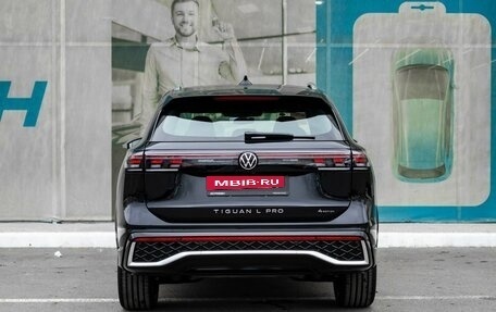 Volkswagen Tiguan, 2024 год, 4 749 000 рублей, 4 фотография