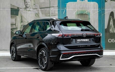Volkswagen Tiguan, 2024 год, 4 749 000 рублей, 2 фотография