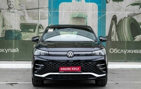 Volkswagen Tiguan, 2024 год, 4 749 000 рублей, 3 фотография