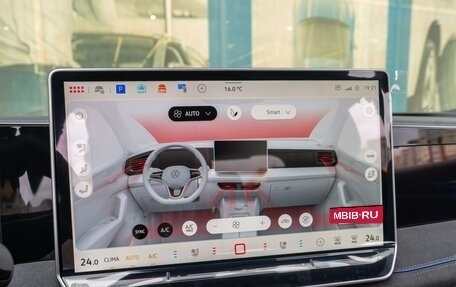 Volkswagen Tiguan, 2024 год, 4 749 000 рублей, 15 фотография