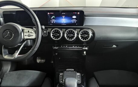 Mercedes-Benz CLA, 2021 год, 3 595 000 рублей, 13 фотография