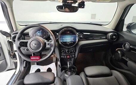 MINI Hatch, 2022 год, 1 900 000 рублей, 9 фотография