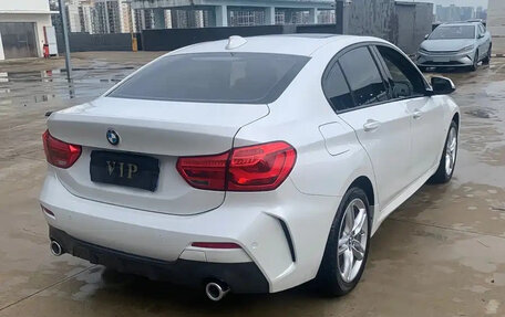 BMW 1 серия, 2020 год, 1 700 000 рублей, 15 фотография