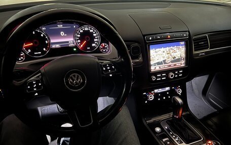 Volkswagen Touareg III, 2015 год, 3 150 000 рублей, 27 фотография