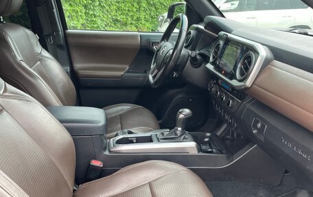 Toyota Tacoma III, 2016 год, 4 000 000 рублей, 10 фотография