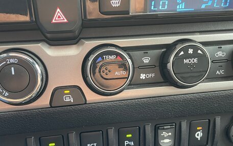 Toyota Tacoma III, 2016 год, 4 000 000 рублей, 16 фотография