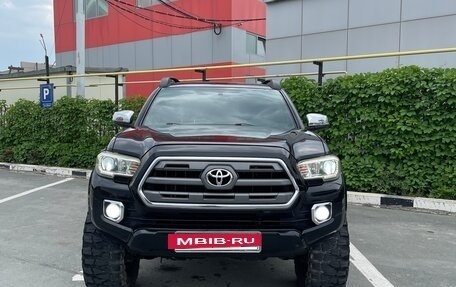 Toyota Tacoma III, 2016 год, 4 000 000 рублей, 2 фотография