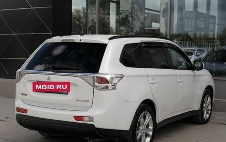 Mitsubishi Outlander III рестайлинг 3, 2012 год, 1 500 000 рублей, 5 фотография