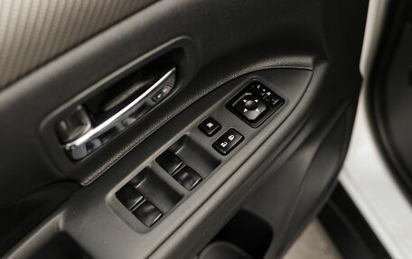 Mitsubishi Outlander III рестайлинг 3, 2012 год, 1 500 000 рублей, 18 фотография