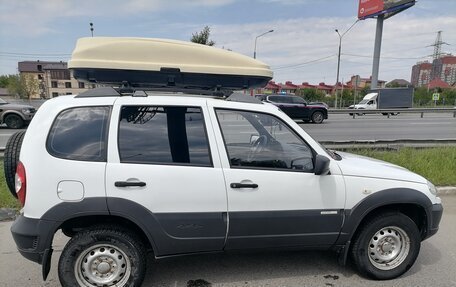 Chevrolet Niva I рестайлинг, 2014 год, 570 000 рублей, 4 фотография