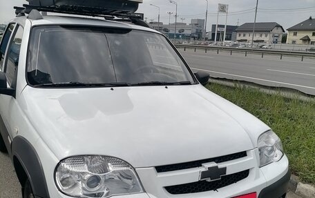 Chevrolet Niva I рестайлинг, 2014 год, 570 000 рублей, 2 фотография