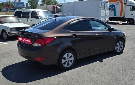 Hyundai Solaris II рестайлинг, 2014 год, 1 000 000 рублей, 18 фотография