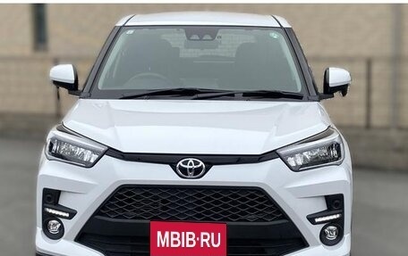Toyota Raize I, 2022 год, 960 000 рублей, 2 фотография
