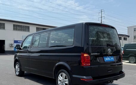 Volkswagen Caravelle T6 рестайлинг, 2018 год, 3 100 000 рублей, 4 фотография