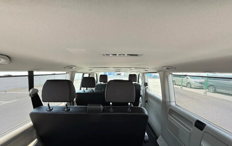 Volkswagen Caravelle T6 рестайлинг, 2018 год, 3 100 000 рублей, 33 фотография