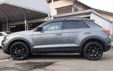 Volkswagen T-Roc I, 2022 год, 1 322 222 рублей, 4 фотография