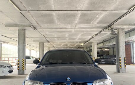 BMW 1 серия, 2005 год, 600 000 рублей, 1 фотография