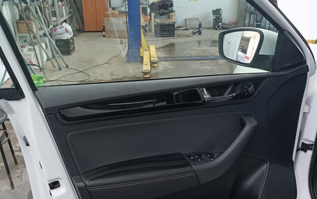 Skoda Rapid I, 2017 год, 1 250 000 рублей, 12 фотография