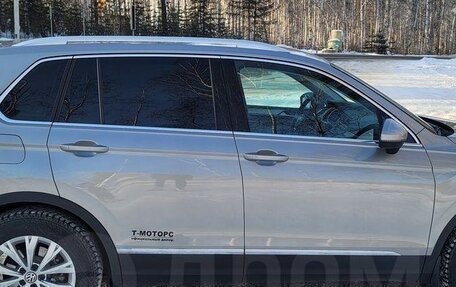 Volkswagen Tiguan II, 2017 год, 2 500 000 рублей, 4 фотография