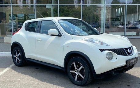 Nissan Juke II, 2011 год, 945 000 рублей, 3 фотография