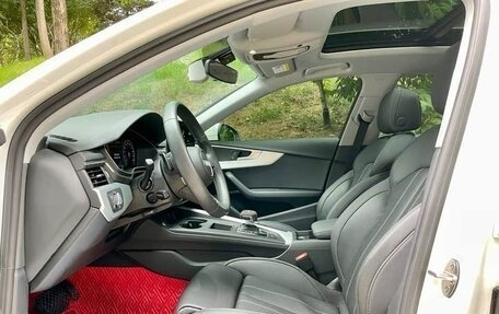Audi A4, 2022 год, 2 900 006 рублей, 7 фотография